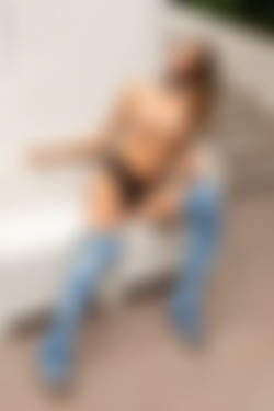 [photodromm.com] 2018-10/[photodromm.com] - 2018.10.22 - Claudia - Jeans Revolution III (x42) 2000x3000/14l.jpg