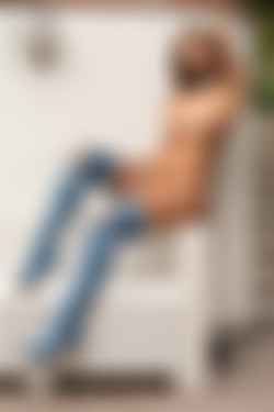 [photodromm.com] 2018-10/[photodromm.com] - 2018.10.22 - Claudia - Jeans Revolution III (x42) 2000x3000/22l.jpg